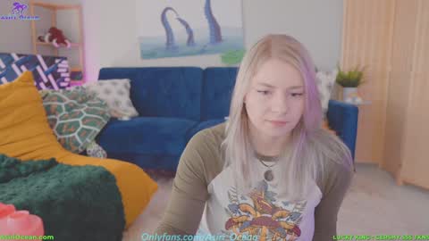 Asiri   pronounced Ah-siri Please no nicknames   3 online show from 03-10-26, 02:44