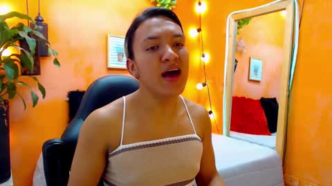 Snapshot of aslyhernandez chatting on 01-03-25, 11:46 ASLY online show from 01-03-25, 11:46