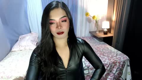 Margaux Miller online show from 02-16-25, 02:43