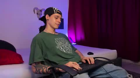 asmodeuszz online show from 02-14-25, 06:45