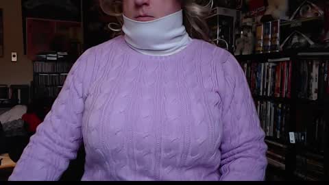 Snapshot of aspen_vale chatting on 12-08-24, 07:32 Aspen Vale online show from 12-08-24, 07:32