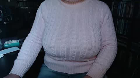 Snapshot of aspen_vale chatting on 10-12-25, 08:30 Aspen Vale online show from 10-12-25, 08:30