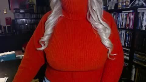 Snapshot of aspen_vale chatting on 10-18-25, 04:15 Aspen Vale online show from 10-18-25, 04:15
