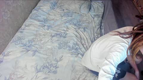 Snapshot of asphalt_surfer chatting on 12-07-24, 06:15 asphalt surfer online show from 12-07-24, 06:15