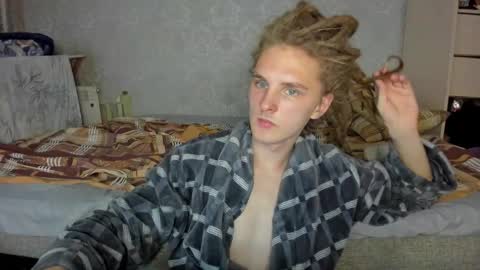 Snapshot of asphalt_surfer chatting on 10-01-25, 05:08 asphalt surfer online show from 10-01-25, 05:08