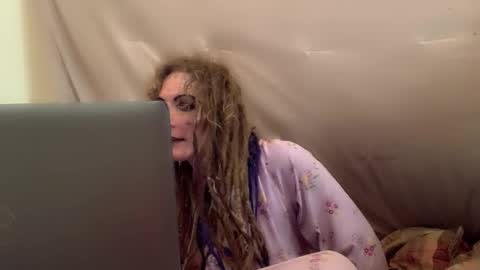 Snapshot of aspiringturtlegirl chatting on 02-25-26, 03:54 aspiringturtlegirl online show from 02-25-26, 03:54