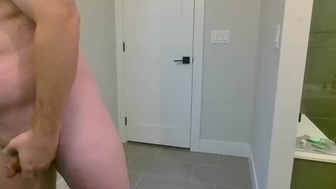 Snapshot of assmagicman chatting on 11-17-25, 05:08 assmagicman online show from 11-17-25, 05:08