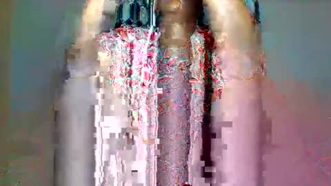 FLORAH DANIEL online show from 12-16-25, 06:35