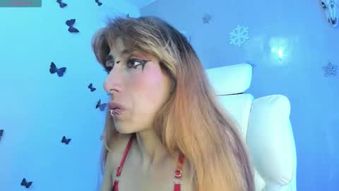 Snapshot of asterothxznikki chatting on 02-25-26, 02:32 Asterothxznikki online show from 02-25-26, 02:32