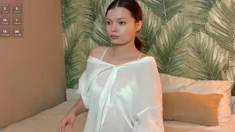 Snapshot of asterquinn chatting on 06-16-26, 03:31 Aster Quinn online show from 06-16-26, 03:31
