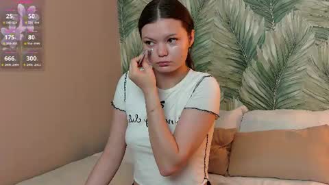 Snapshot of asterquinn chatting on 07-17-26, 04:52 Aster Quinn online show from 07-17-26, 04:52