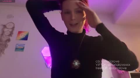 AstoriaLove online show from 11-22-25, 02:43