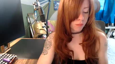 Snapshot of astraeasiren chatting on 06-26-26, 04:33 AstraeaSiren online show from 06-26-26, 04:33