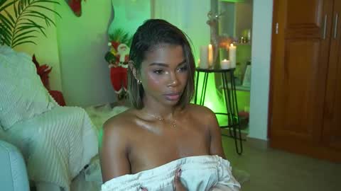 Astrea online show from 12-15-25, 10:25