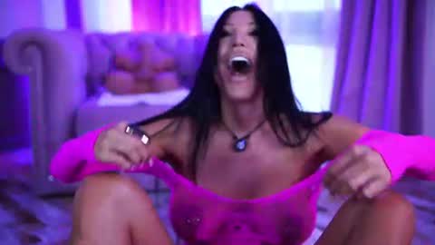 Snapshot of astridvexxx chatting on 07-15-26, 03:56 astridvexxx online show from 07-15-26, 03:56