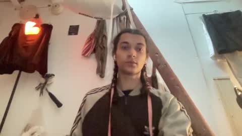 Snapshot of astrodoll chatting on 12-20-24, 01:22 Astro Doll online show from 12-20-24, 01:22