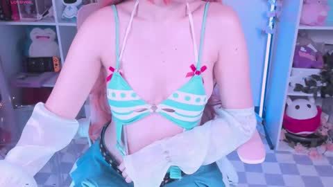 Bonnie online show from 09-20-25, 05:03