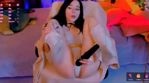 Snapshot of asuka_miu chatting on 07-08-26, 10:25 Asuka online show from 07-08-26, 10:25