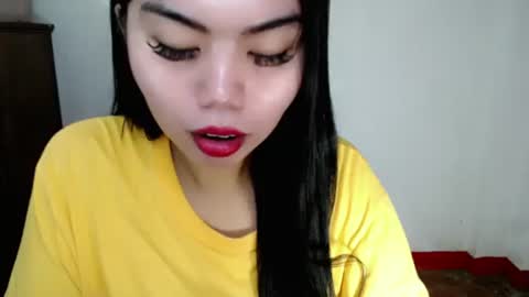 Snapshot of asuna_charming chatting on 10-21-25, 04:30 asuna_charming online show from 10-21-25, 04:30