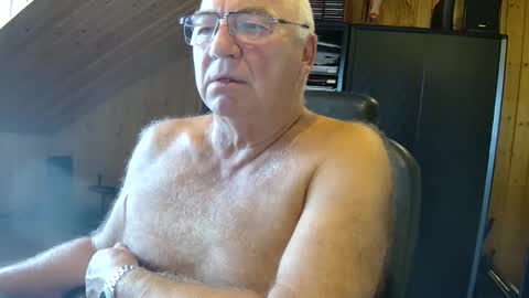 asusandy online show from 09-15-25, 08:14