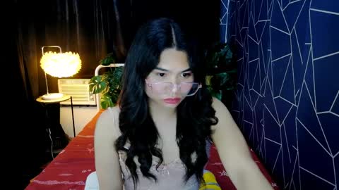 Snapshot of atashakendall chatting on 05-05-26, 01:57 atashakendall online show from 05-05-26, 01:57