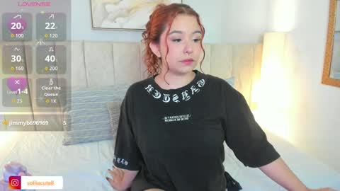 Snapshot of atena_cuteee chatting on 10-07-25, 02:09 sofia online show from 10-07-25, 02:09