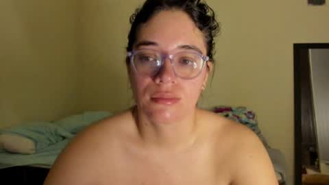 Snapshot of atenas__05 chatting on 07-18-26, 09:24 atenas online show from 07-18-26, 09:24