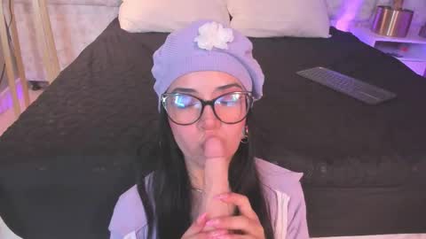 Snapshot of atenea_velle chatting on 02-20-26, 01:55 atenea velle online show from 02-20-26, 01:55