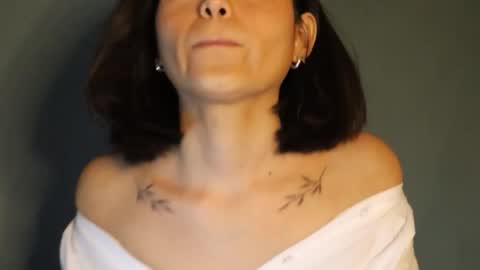 Snapshot of ateneaaninn chatting on 09-21-25, 05:58 Atenea Nin online show from 09-21-25, 05:58