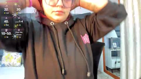 Atennea Diiossa online show from 11-18-25, 11:36