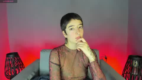 Snapshot of atheena__ chatting on 06-20-26, 12:30 Athenea online show from 06-20-26, 12:30