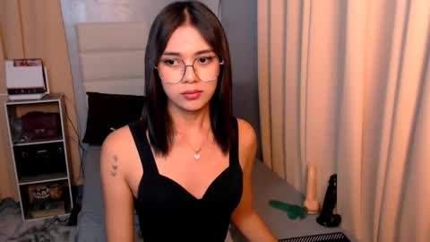 Snapshot of athenaheart chatting on 02-28-25, 12:21 Ady online show from 02-28-25, 12:21