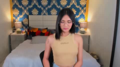 Snapshot of athenaheart chatting on 03-03-25, 06:37 Ady online show from 03-03-25, 06:37