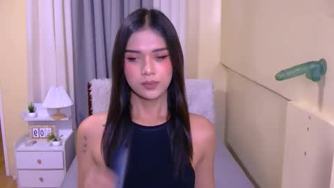 Snapshot of athenaheart chatting on 10-16-25, 03:13 Ady online show from 10-16-25, 03:13