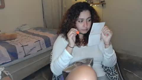 Snapshot of athenasbae chatting on 02-16-25, 10:54 Steph online show from 02-16-25, 10:54