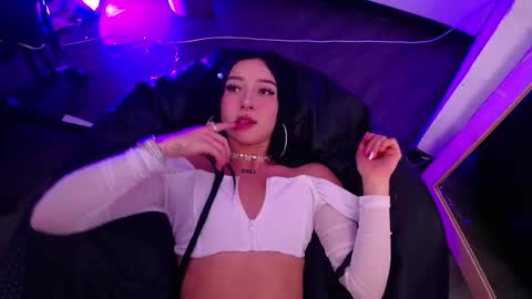 athenea_foxy online show from 10-21-25, 09:15