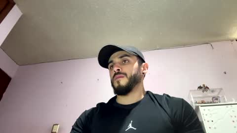 Snapshot of athlete_boy22 chatting on 06-17-26, 09:27 Atlas online show from 06-17-26, 09:27