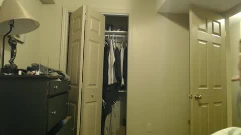 tommycb55555 online show from 12-21-25, 04:41