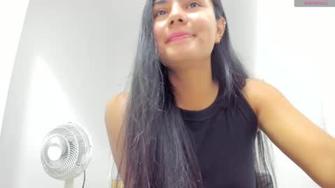 Snapshot of atilana_diaz chatting on 05-01-26, 05:06 Atilana Diaz online show from 05-01-26, 05:06