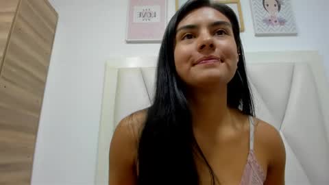 Snapshot of atilana_diaz chatting on 05-28-26, 06:27 Atilana Diaz online show from 05-28-26, 06:27