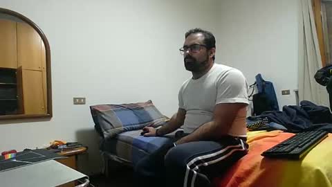 Snapshot of attila85 chatting on 11-21-25, 09:24 Bleakw85 online show from 11-21-25, 09:24