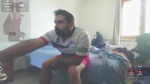 Snapshot of attila85 chatting on 05-29-26, 01:31 Bleakw85 online show from 05-29-26, 01:31