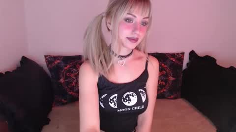 Aubrey online show from 02-25-26, 07:01