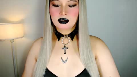 Snapshot of audreyholloway chatting on 04-28-26, 11:26 Audrey online show from 04-28-26, 11:26