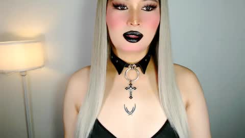 Snapshot of audreyholloway chatting on 05-04-26, 09:05 Audrey online show from 05-04-26, 09:05