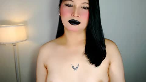 Snapshot of audreyholloway chatting on 05-06-26, 06:52 Audrey online show from 05-06-26, 06:52