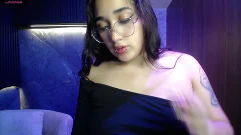 aura_cute_ online show from 03-27-26, 08:26