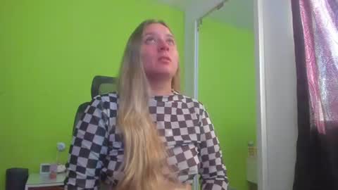 Aura Divina  online show from 07-13-26, 08:44