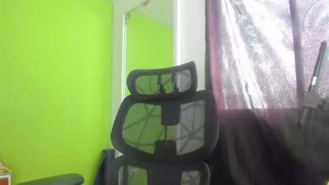 Aura Divina  online show from 07-17-26, 08:03