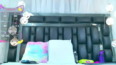 Aura online show from 10-26-25, 07:31